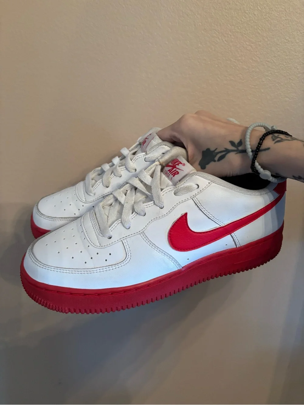 Nike Air Force 1 GS 'White Red Sole' - Picture 6 of 7